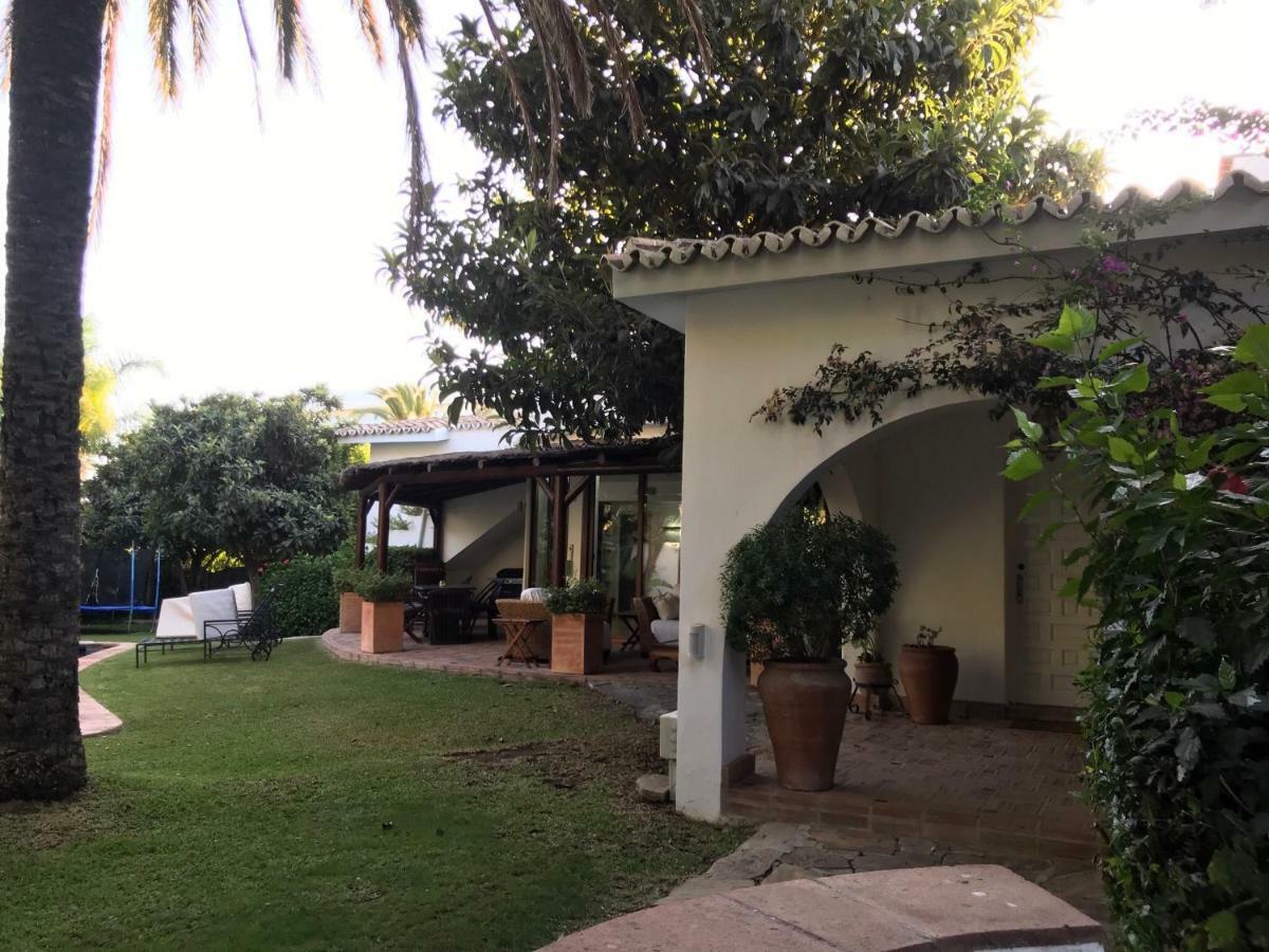Villa With Heated Pool And Jacuzzi Close To Puerto Banus And Beach Estepona Exterior foto